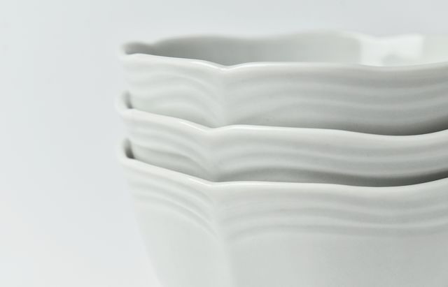 稲村真耶 フレアカップ 稲村真耶 白磁フレアカップ ｜ 暮らしのうつわ花田 和食器 通販