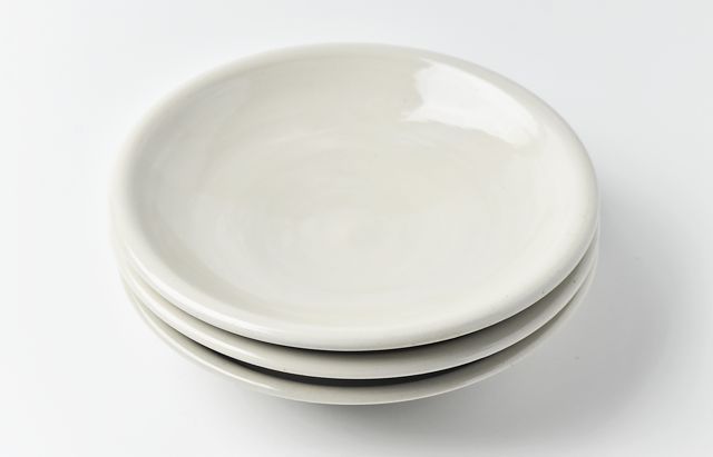 余宮隆 44 天草端反り6寸皿 ｜ 暮らしのうつわ花田 和食器 通販