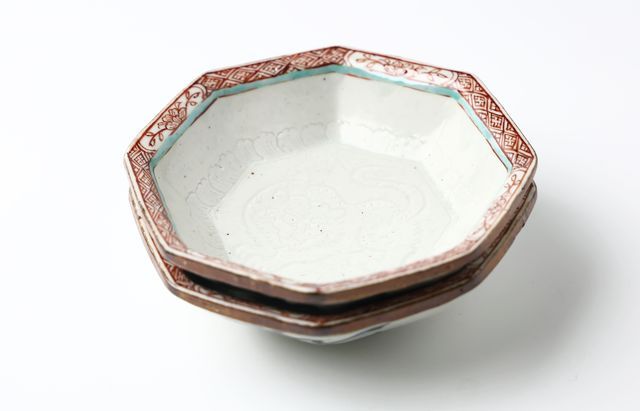 松浦コータロー 40A 色絵彫花竹虎文八角向付（緑） ｜ 暮らしのうつわ