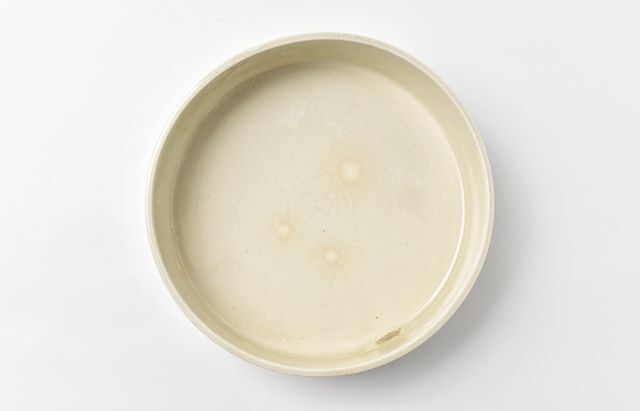 松本郁美 35E 灰釉彫文陶箱（オリエンタル文） ｜ 暮らしのうつわ花田