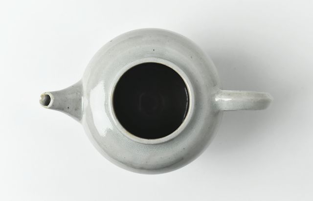 日高伸治 1C ティーポットL青白磁 ｜ 暮らしのうつわ花田 和食器 通販