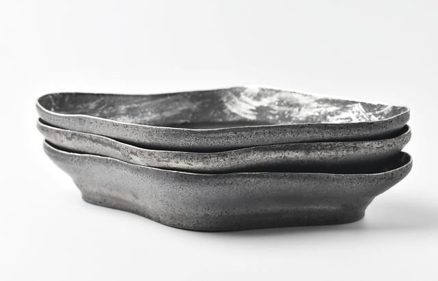 山本哲也 27 sabi-刷毛目銀彩木瓜形皿 ｜ 暮らしのうつわ花田 和食器 通販