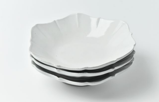 山本哲也 18 白釉稜花鉢 ｜ 暮らしのうつわ花田 和食器 通販