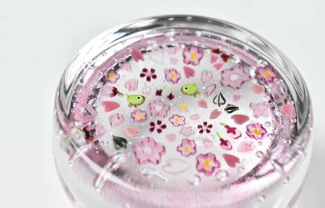 三留舞 23 桜咲く ペーパーウェイトL ｜ 暮らしのうつわ花田 和食器 通販