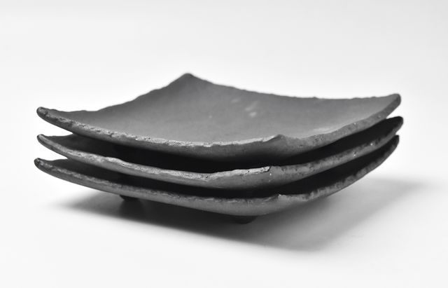 鈴木重孝 黒磁四方小皿 ｜ 暮らしのうつわ花田 和食器 通販