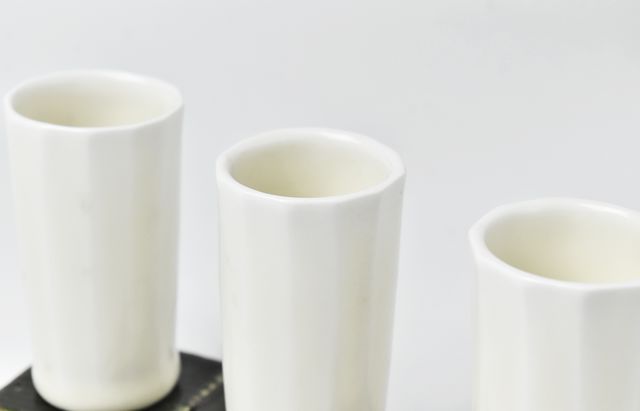 鈴木重孝 21 黄白磁筒花立て（小） ｜ 暮らしのうつわ花田 和食器 通販