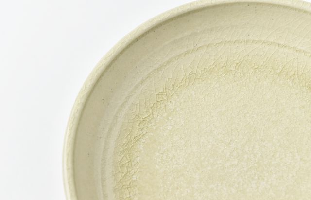 【じゅんさま専用です】薄灰茶　象嵌リーフ深皿26.5cm2枚・湯のみ二つ じゅんさま専用です】薄灰茶 象嵌リーフ深皿26.5cm2枚・湯のみ二