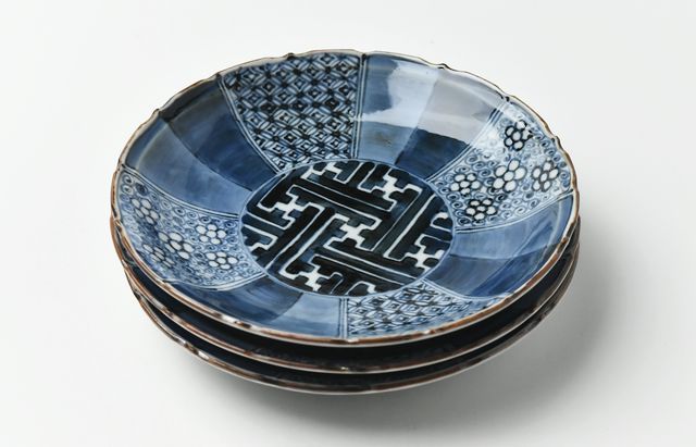 中国骨董　アンティーク　祥瑞　花文　輪花皿　六角隅入　五寸皿　小皿　角福　古染付 須谷窯 祥瑞輪花5.5寸皿 ｜ 暮らしのうつわ花田 和食器 通販