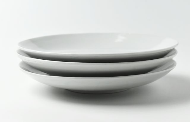 水野克俊 28 白磁丸紋7寸皿 ｜ 暮らしのうつわ花田 和食器 通販