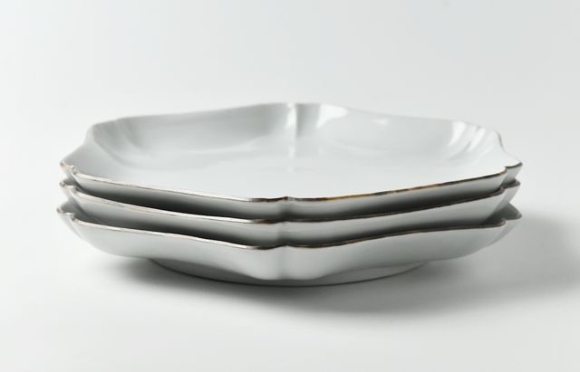 水野克俊 56 白磁口紅輪花7寸皿 ｜ 暮らしのうつわ花田 和食器 通販