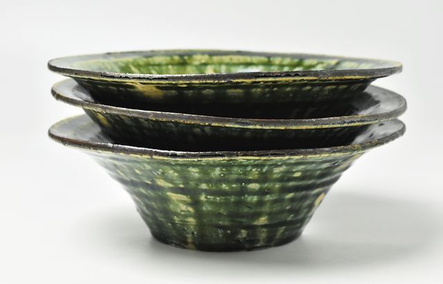 吉田学 縁鉄織部反り鉢（大） ｜ 暮らしのうつわ花田 和食器 通販