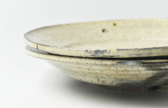 工藤和彦 200 白樺ホワイト8寸リム皿 ｜ 暮らしのうつわ花田 和食器 通販