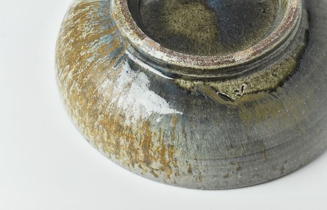 余宮隆 4 自然灰釉8寸鉢 ｜ 暮らしのうつわ花田 和食器 通販