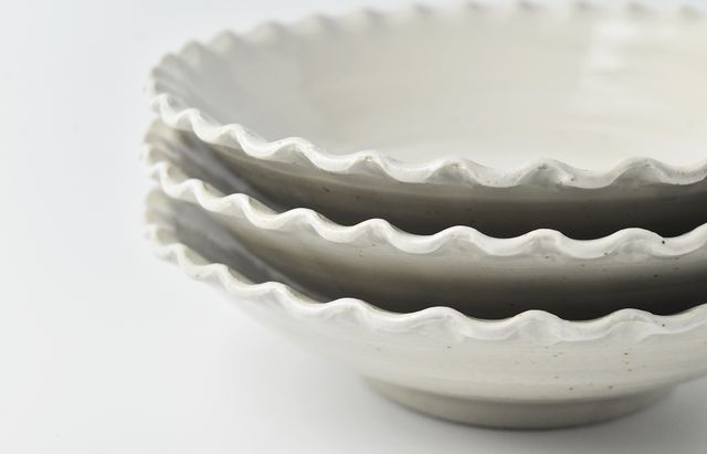 余宮隆さん　飴釉輪花皿　２枚セット 余宮隆さん 飴釉輪花皿 2枚セット 余宮隆さん 飴