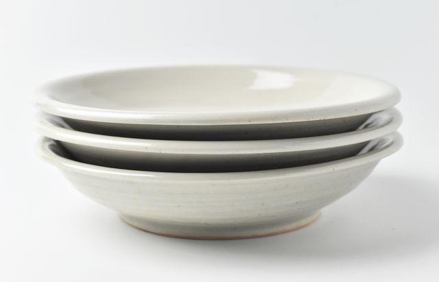 余宮隆 44 天草端反り6寸皿 ｜ 暮らしのうつわ花田 和食器 通販