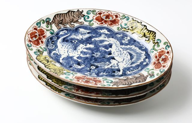 松浦コータロー 23 色絵タイガー牡丹恐竜文楕円皿 ｜ 暮らしのうつわ