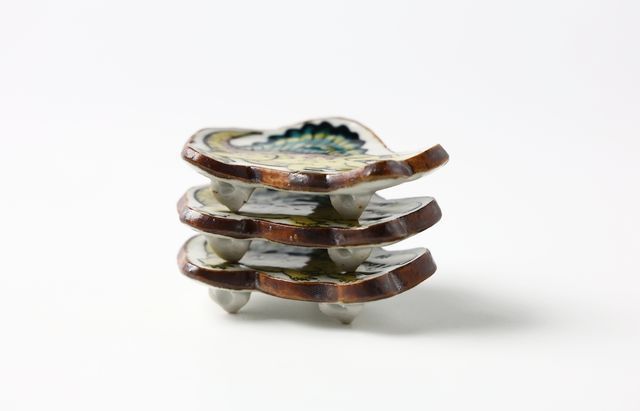 松浦コータロー 7A 色絵ディメトロドン箸置 ｜ 暮らしのうつわ花田 和