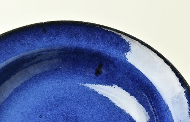 瀧田操 ルリ釉リム深皿 ｜ 暮らしのうつわ花田 和食器 通販
