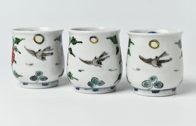 正木春蔵 色絵染附 草花文マグカップ ｜ 暮らしのうつわ花田 和食器 通販