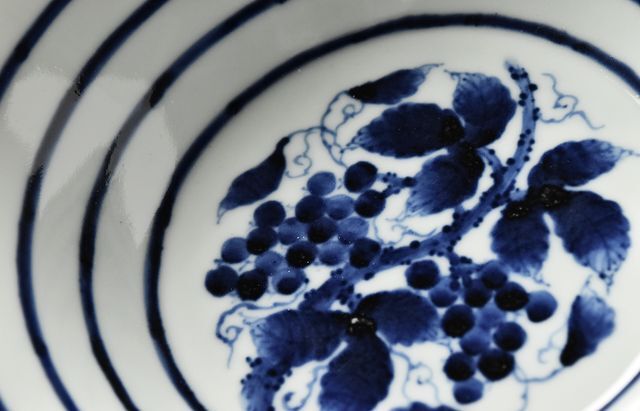 岩永浩 9 横縞葡萄文8寸鉢 ｜ 暮らしのうつわ花田 和食器 通販