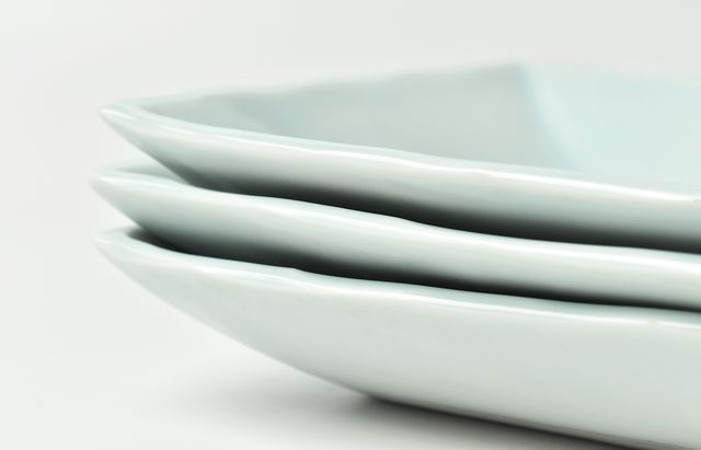 陶房独歩炎 3 青白磁四方7寸鉢 ｜ 暮らしのうつわ花田 和食器 通販