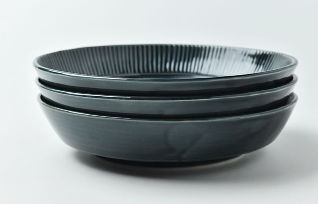 阿部春弥・みか 淡ルリ掛分牡丹文7寸ドラ鉢 ｜ 暮らしのうつわ花田 和