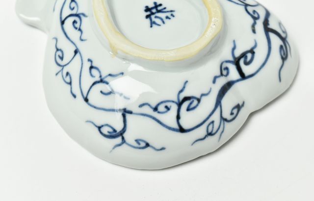 山本恭代 20 染付茄子形向付 ｜ 暮らしのうつわ花田 和食器 通販