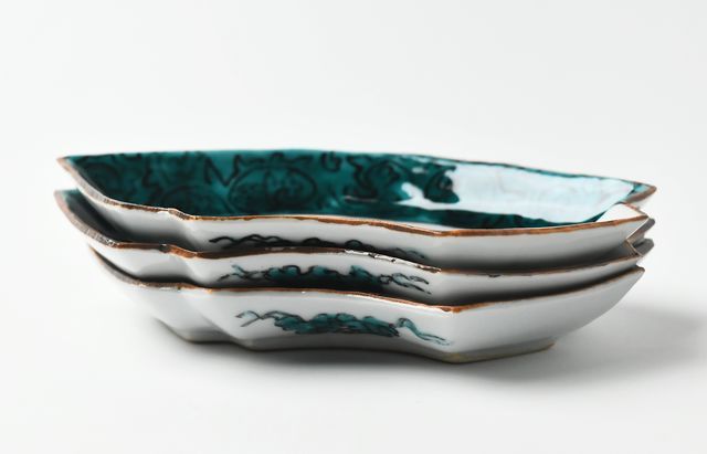 山本恭代 色絵梅枝扇形皿 ｜ 暮らしのうつわ花田 和食器 通販