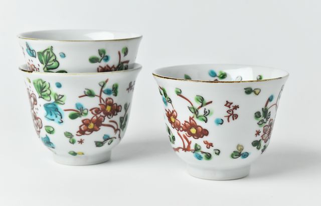 陶芸　手作り陶器　茶壺、赤絵牡丹図柄 陶芸 手作り陶器 茶壺、赤絵牡丹図柄