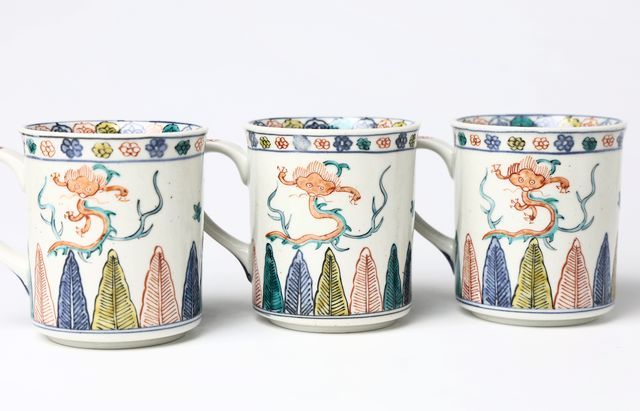 松浦ナオコ 16 色絵辰文マグカップ ｜ 暮らしのうつわ花田 和食器 通販