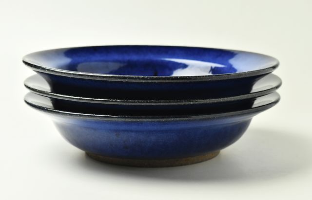 瀧田操 ルリ釉リム深皿 ｜ 暮らしのうつわ花田 和食器 通販