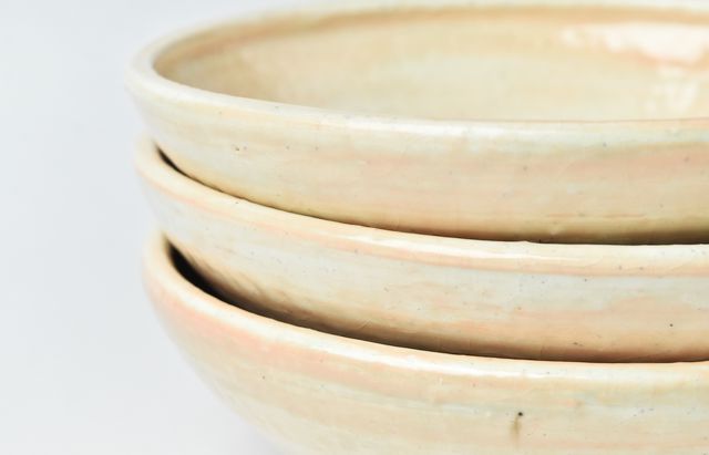鈴木重孝 薄紅化粧丸縁7寸鉢 ｜ 暮らしのうつわ花田 和食器 通販