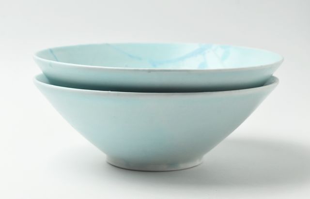 鈴木重孝 14 トルコペールブルー釉打ち水文7寸鉢 ｜ 暮らしのうつわ