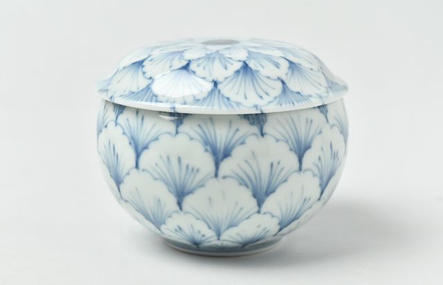 岩永浩 花弁文丸蓋向付
