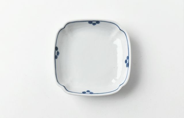 海野裕 12 渕線花文四方小皿