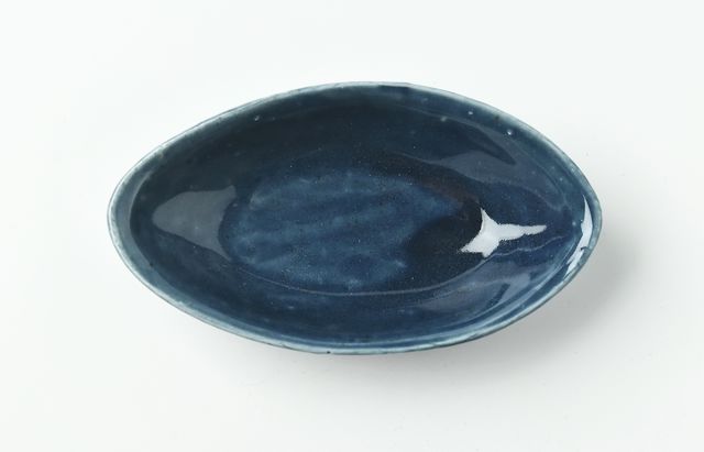 中尾万作 25　ルリ釉楕円小皿
