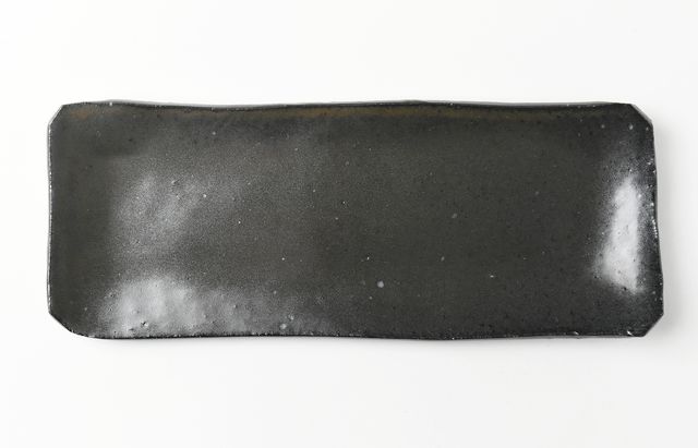 余宮隆 50 鉄釉 長方皿（大）