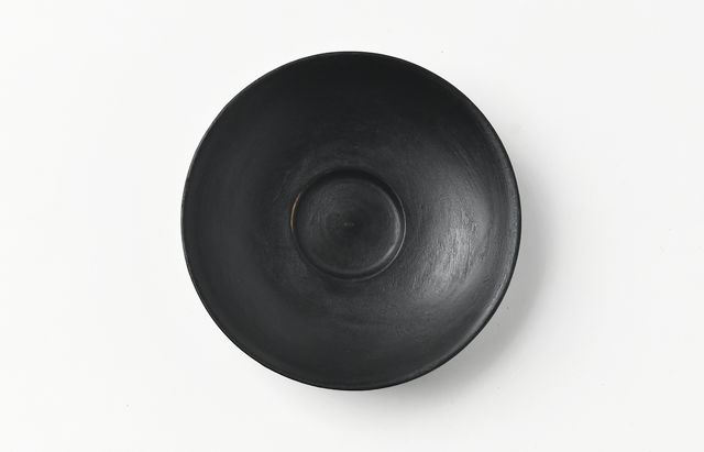 小倉広太郎 18　黒漆茶托 桜 拭漆　