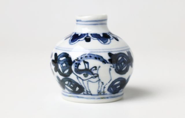 浦陽子 19　染付鹿文花器