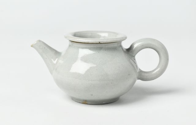 日高伸治 2A 茶壺 青白磁