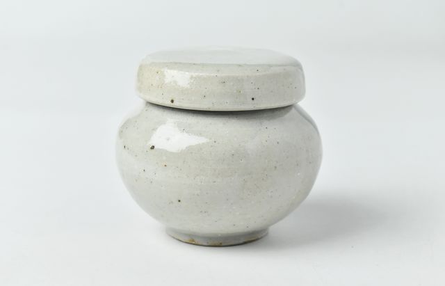日高伸治 7B 青白磁蓋付薬壺 豆