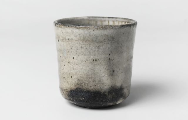山田隆太郎 33　粉引筒ゆのみ