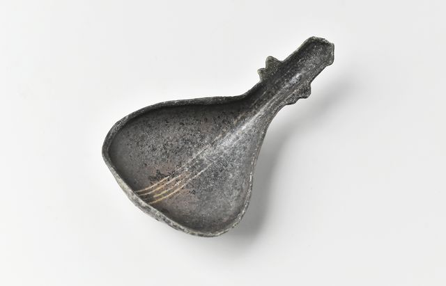 土本訓寛・久美子 43B 焼締象嵌琵琶形小皿