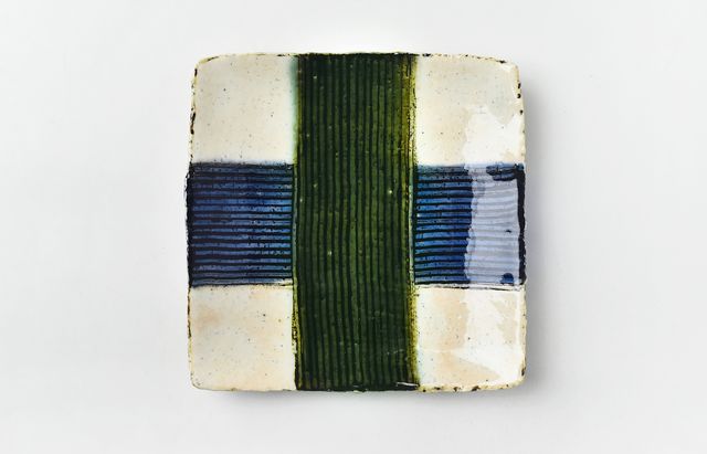 鈴木重孝 26 薄紅化粧織部ルリ釉四方中皿