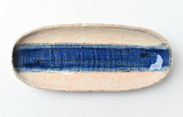 鈴木重孝 12 薄紅化粧指頭文ルリ釉ストライプ長楕円深皿（中）