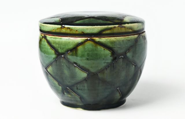 鈴木重孝 44 織部釉菱格子文蓋付壺