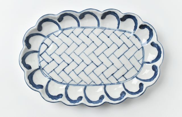 正木春蔵 染付 網代波文輪花楕円皿V