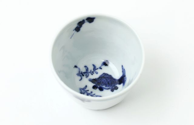 北野敏一（犀ノ音窯） 1　魚文猪口（小）