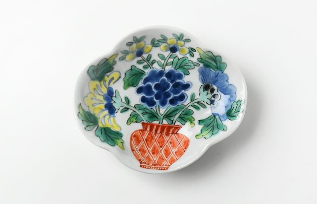 堀畑蘭 2　木爪小皿 色絵花瓶に牡丹 （青）　