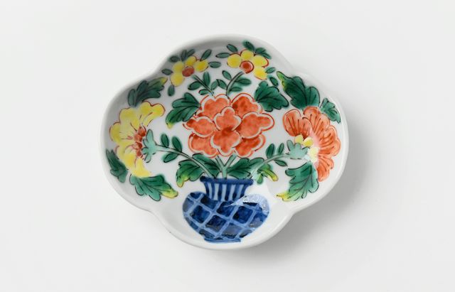 堀畑蘭 3　木爪小皿 色絵花瓶に牡丹 （赤）　
